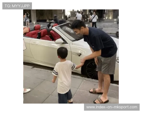 世界冠军陪妈妈逛街被偶遇——温馨瞬间背后的故事