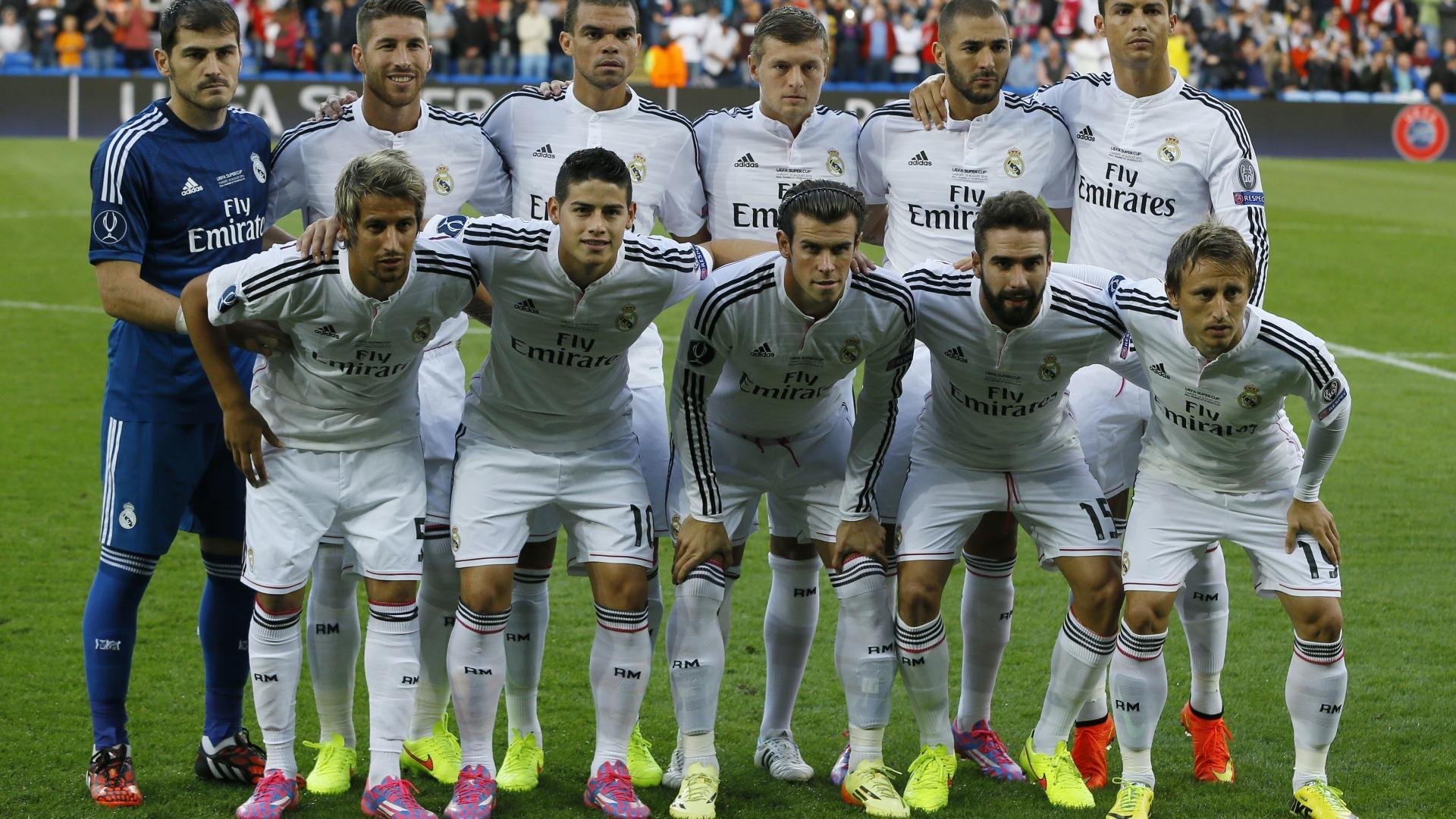 “开学第一跑·家长也参与” 老师家长学生同跑